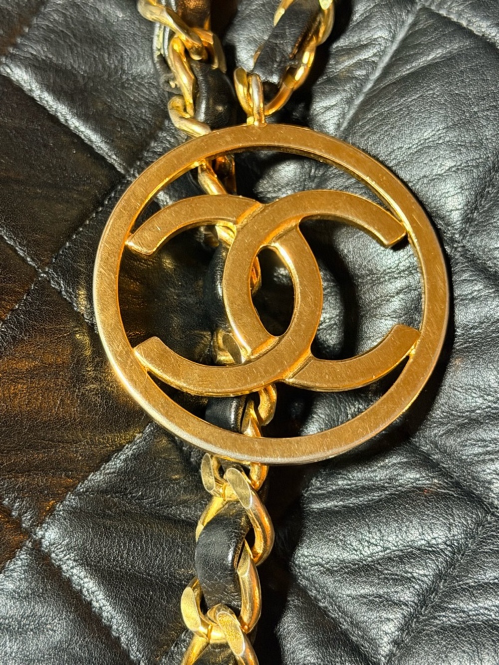 XL Vintage CHANEL Black Quilted Leather Tote with Gold Chain and CC Charm - Picture 8 of 17